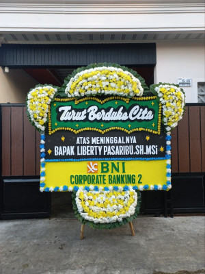 Papan Bunga Duka di Gedung Johor